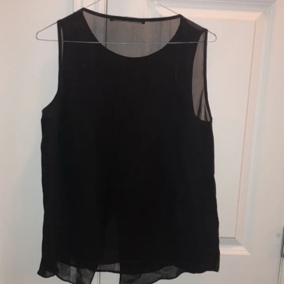 Sleeveless black layer blouse - Picture 3 of 7